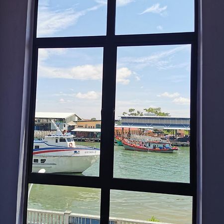 Mersingfirstfloor丰盛港二楼民宿 Kültér fotó